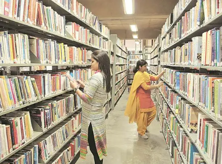 CCS CAMPUS coaching institute library study area